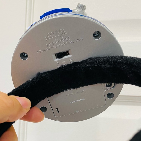 Talking R2D2 Handband - Picture 4 of 4